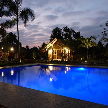 Coco Village Hotel 칠라우 외부 사진