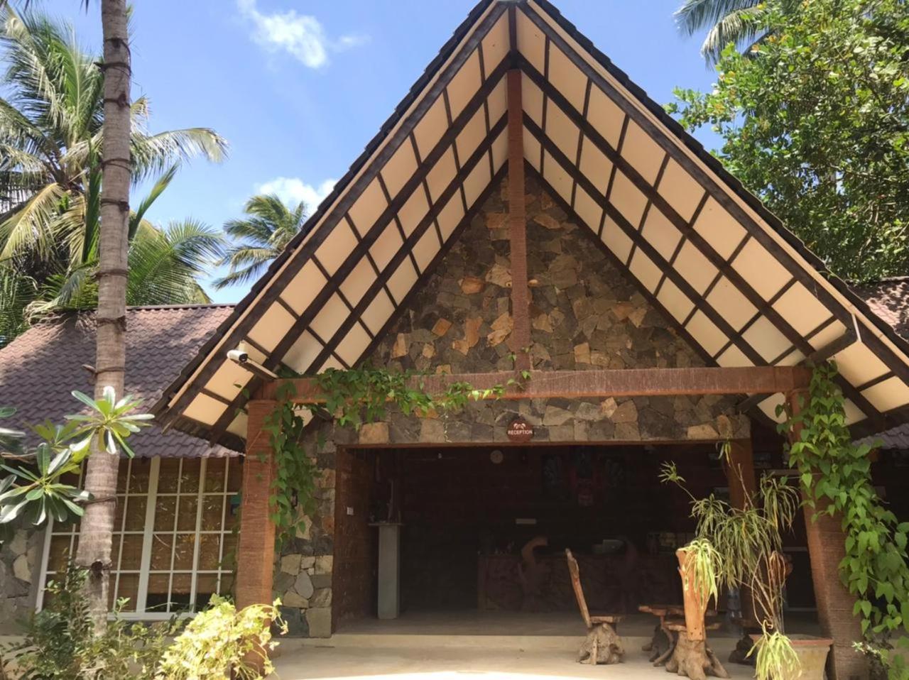 Coco Village Hotel 칠라우 외부 사진