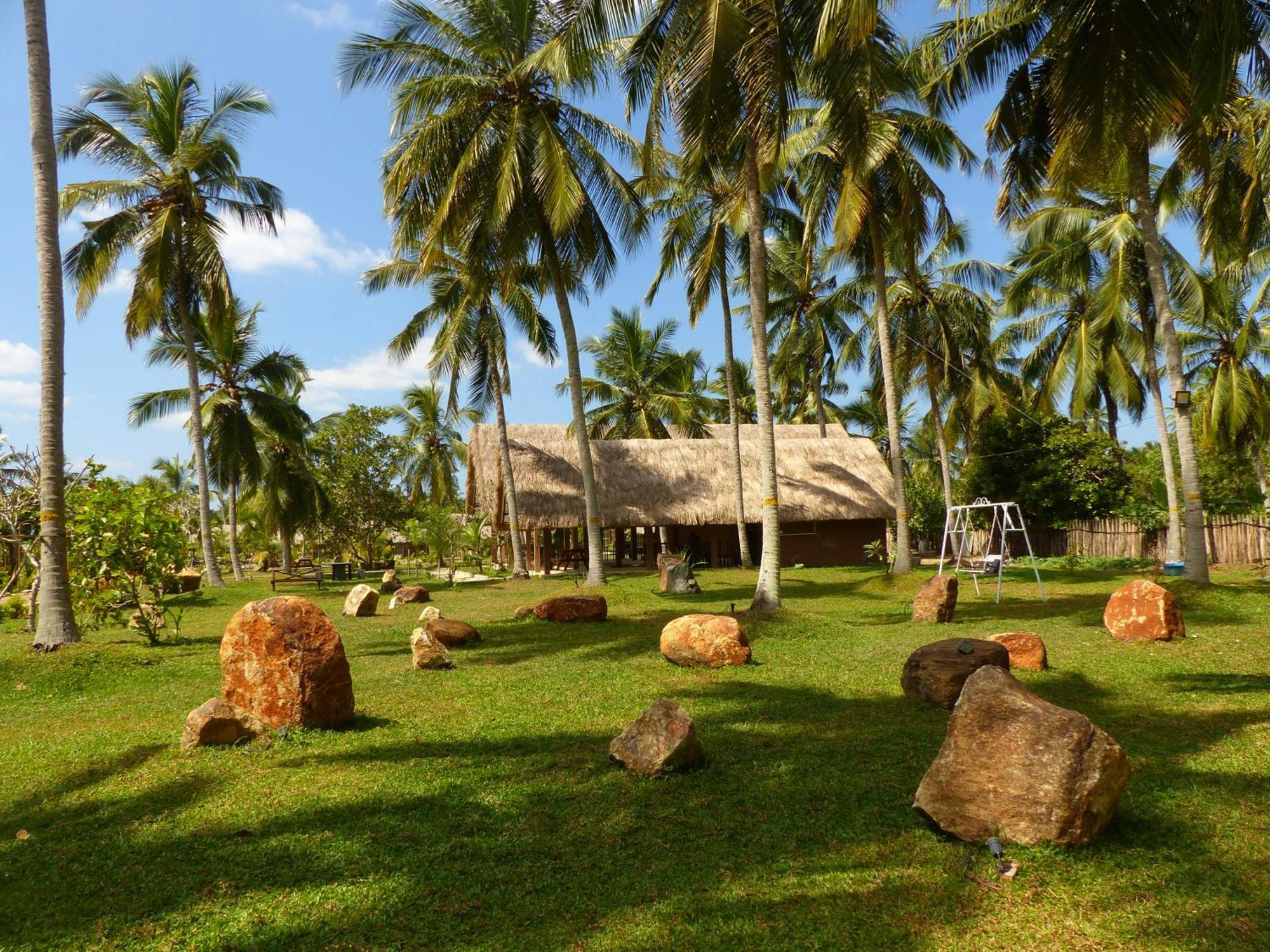Coco Village Hotel 칠라우 외부 사진